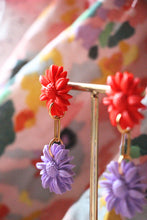 Charger l'image dans la galerie, Boucles d'oreilles - Les double pâquerettes mauve et rouge