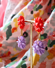 Charger l'image dans la galerie, Boucles d'oreilles - Les double pâquerettes mauve et rouge