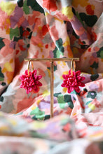 Charger l'image dans la galerie, Boucles d'oreilles - Les créoles fuchsia