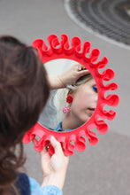 Charger l'image dans la galerie, Boucles d'oreilles - Les double pâquerettes rose et rouge