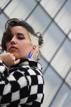 Charger l'image dans la galerie, Boucles d'oreilles - Les Maiko bleu électrique fluo et rose pâle