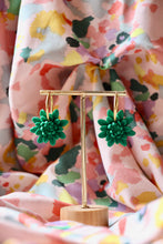 Charger l'image dans la galerie, Boucles d'oreilles - Les créoles dahlia vert