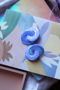 Boucles d'oreilles - Les Baby Adèle bleu paillettes holographiques