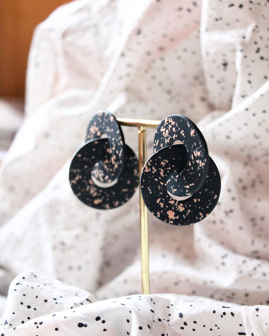 Boucles d'oreilles - Les Baby Adèle bleu marine mini terrazzo rose