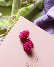 Charger l&#39;image dans la galerie, Boucles d&#39;oreilles - Les Uma fuchsia