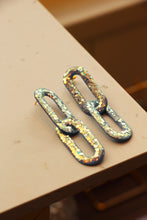 Charger l'image dans la galerie, Boucles d'oreilles - Les chainettes paillettes bleu pastel