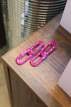 Charger l'image dans la galerie, Boucles d'oreilles - Les chainettes paillettes rose fuchsia