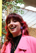 Charger l'image dans la galerie, Boucles d'oreilles - Les corazones mauve granité