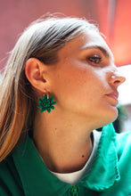 Charger l'image dans la galerie, Boucles d'oreilles - Les créoles dahlia vert